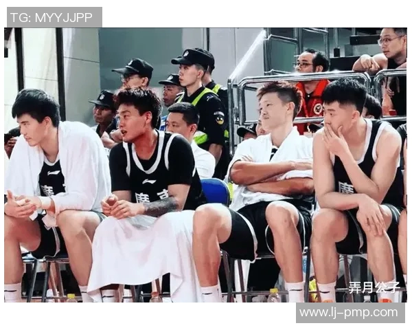 周鹏:从篮球场上的拼搏者到生活中的榜样,激励年轻一代追逐梦想 周鹏:从篮球场上的拼搏者到生活中的榜样,激励年轻一代追逐梦想