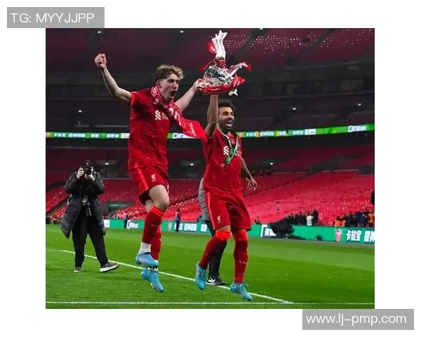 2015年曼联与曼城激战回顾红魔与蓝月亮的巅峰对决与精彩瞬间 2015年曼联与曼城激战回顾红魔与蓝月亮的巅峰对决与精彩瞬间