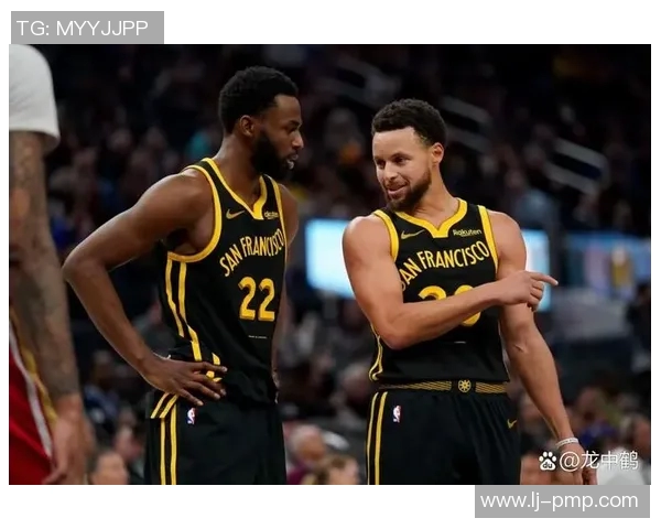 火箭与勇士的经典对决回顾：2008年NBA季后赛的激烈碰撞与精彩瞬间