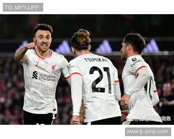 巴黎圣日耳曼与利物浦激战正酣比分揭晓引发球迷热议