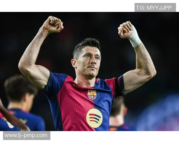 莱万重返老东家引发拜仁球迷强烈不满愤怒指责其忘恩负义