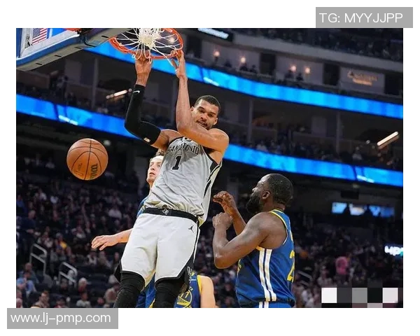 马刺与勇士激战正酣2月11日精彩对决引发球迷热议