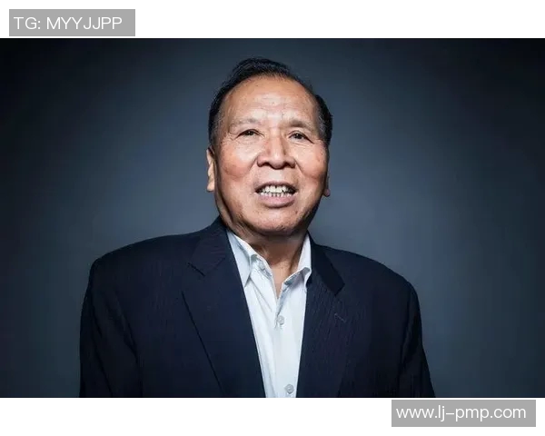 钟诚的成长之路：从普通少年到行业领军人物的奋斗历程